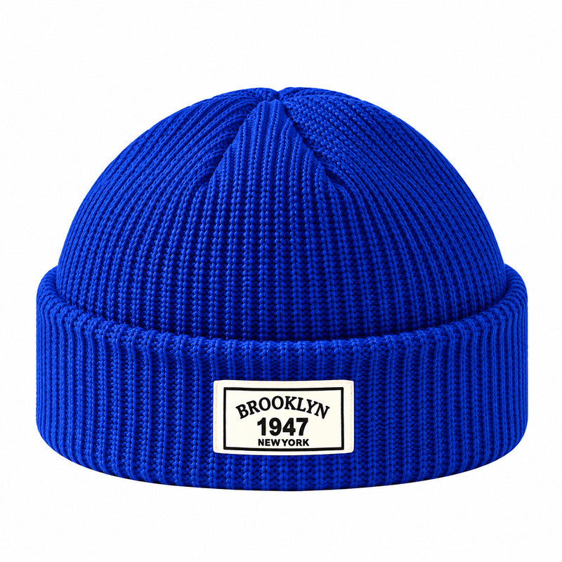 Unisex Cuffed Rib-Knit Beanie – Low-Profile Letter Patch Winter Hat