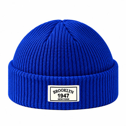 Unisex Cuffed Rib-Knit Beanie – Low-Profile Letter Patch Winter Hat
