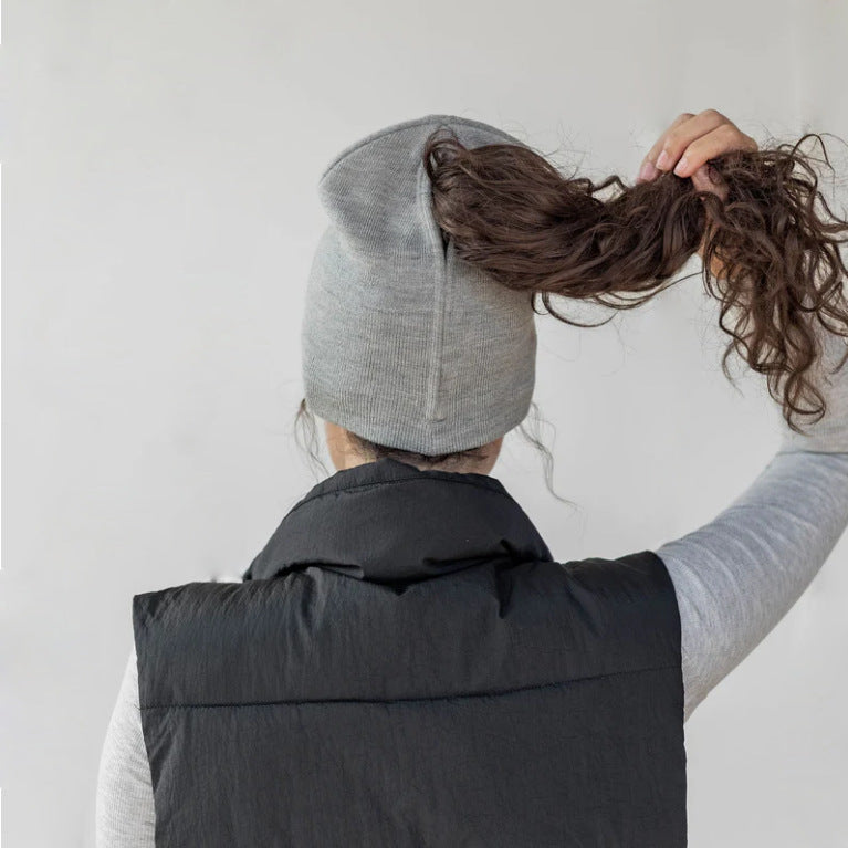 Women's Magnetic Ponytail Beanie | Knit Winter Hat