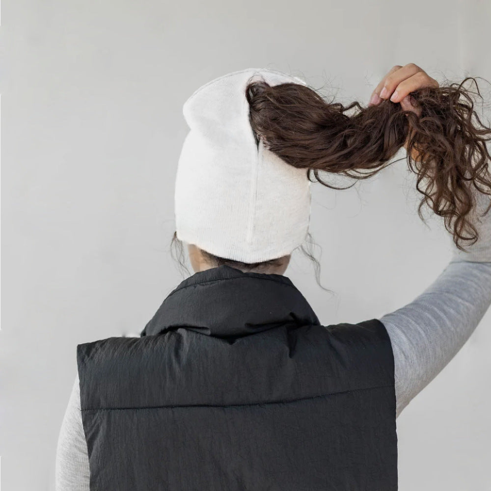 Women's Magnetic Ponytail Beanie | Knit Winter Hat