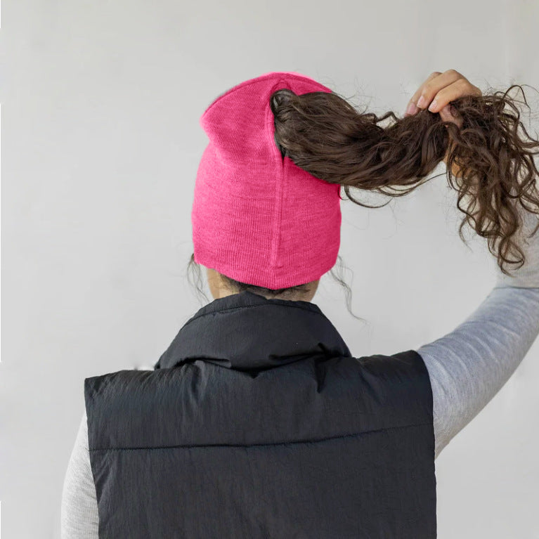 Women's Magnetic Ponytail Beanie | Knit Winter Hat